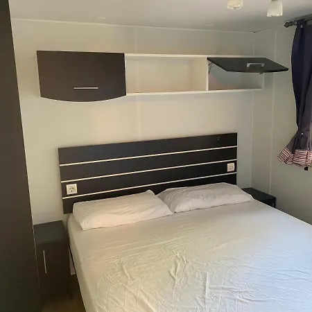 펜션 River-Chalet-6-Person-Cinque-Terre-Ligurie-Ameglia