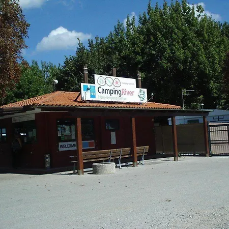 펜션 River-Chalet-6-Person-Cinque-Terre-Ligurie-Ameglia *